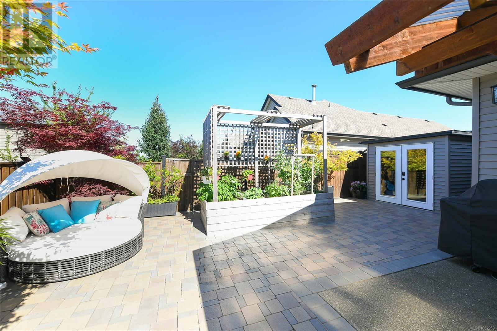 2664 Rydal Ave, Cumberland, British Columbia  V0R 1S0 - Photo 5 - 1002959