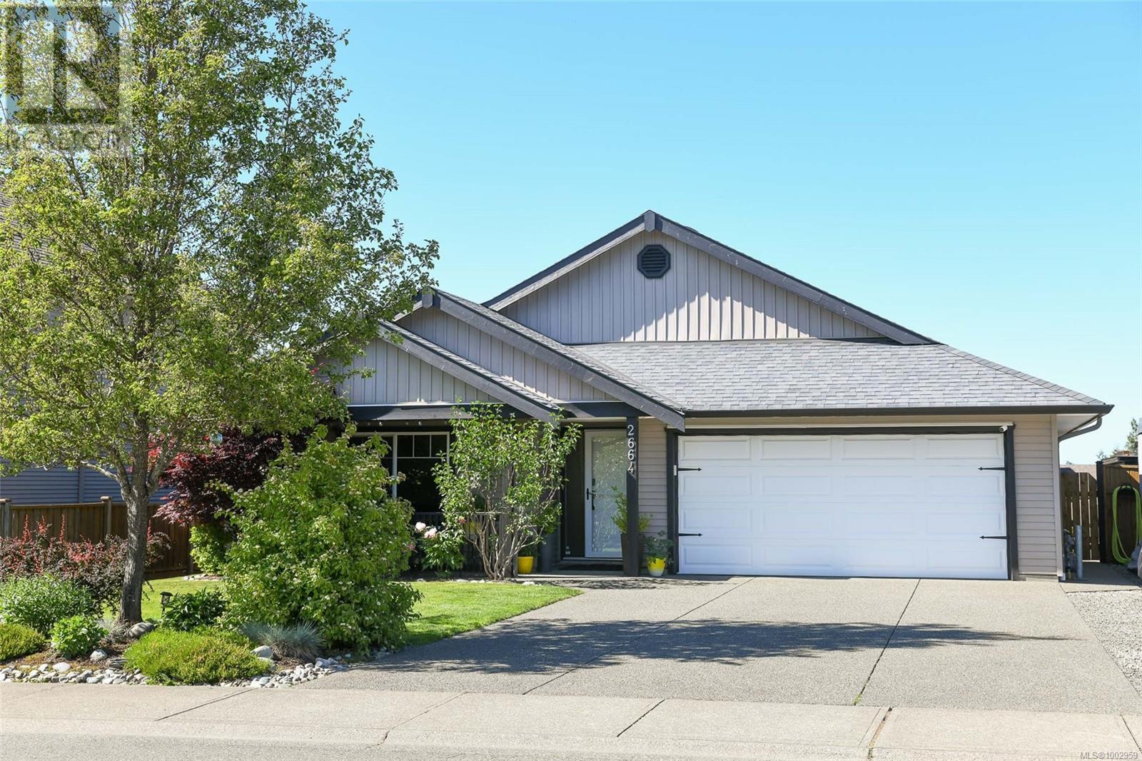2664 Rydal Ave, Cumberland, British Columbia