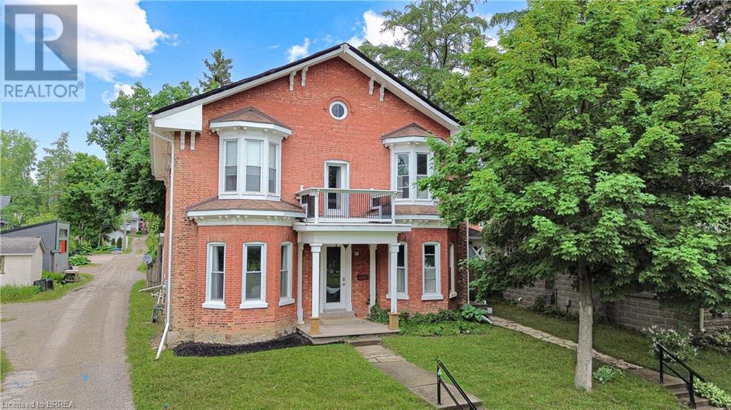 20 CHARLOTTE Street, paris, Ontario