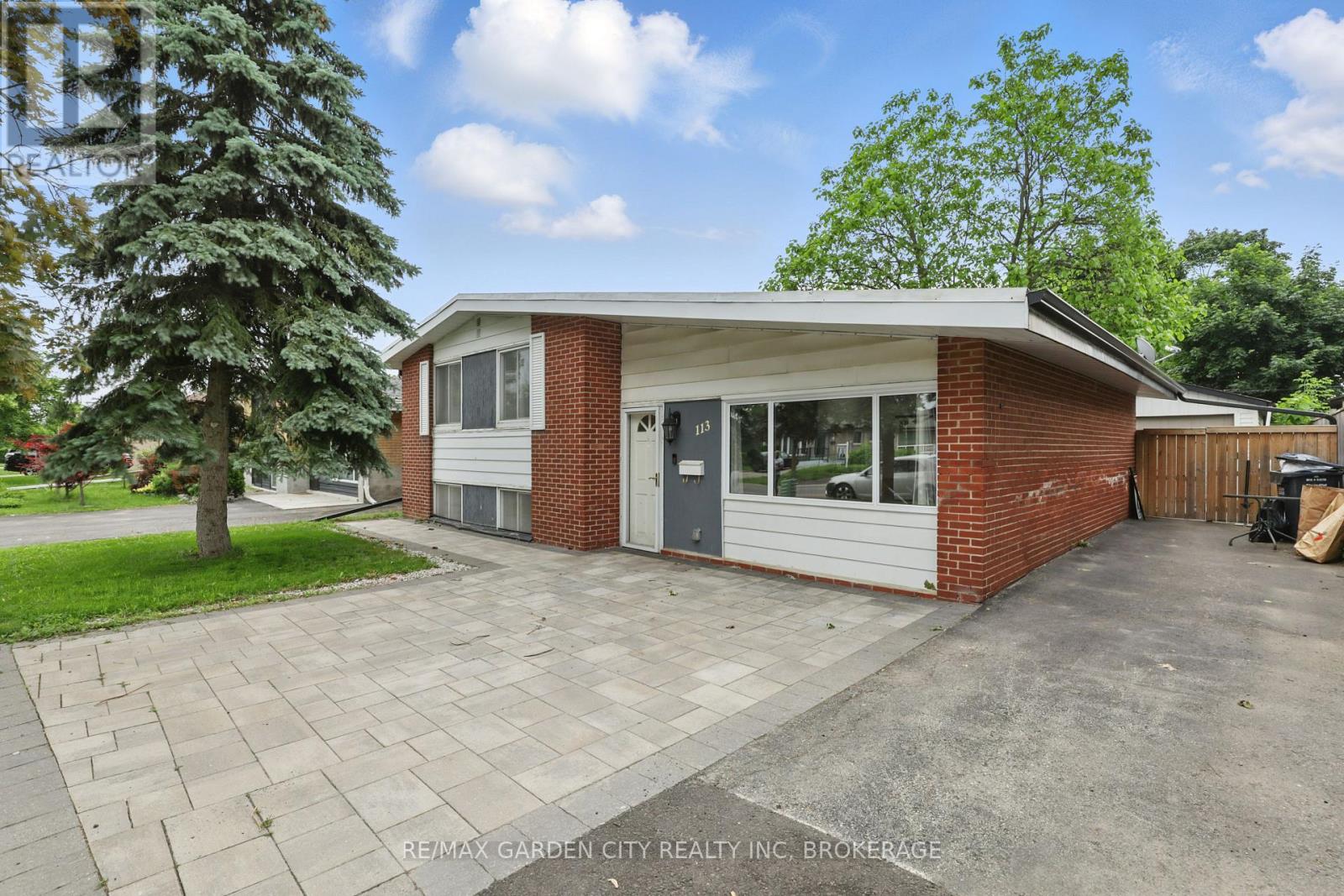 113 CLARENCE STREET, Brampton, Ontario