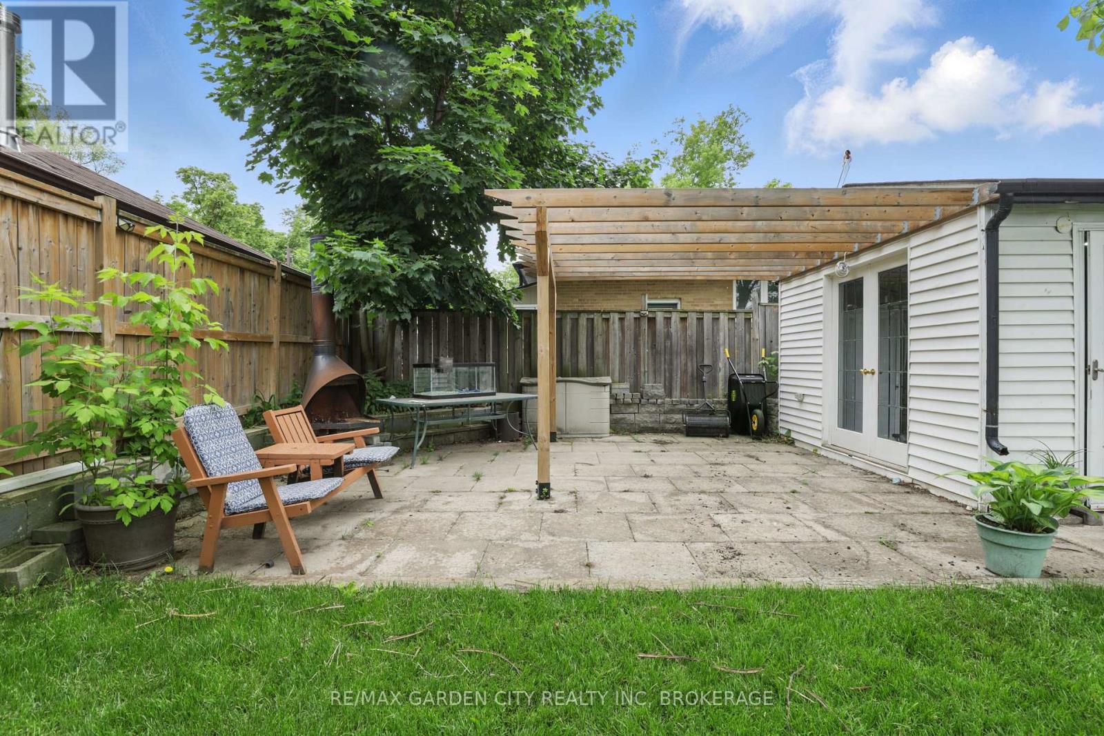 113 Clarence Street, Brampton, Ontario  L6W 1T1 - Photo 8 - W12210731