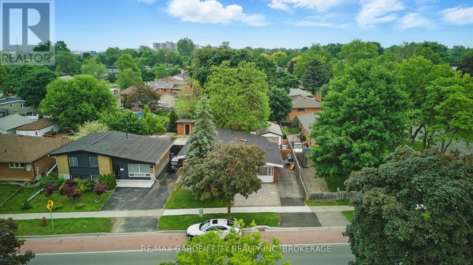 113 Clarence Street, Brampton, Ontario  L6W 1T1 - Photo 9 - W12210731