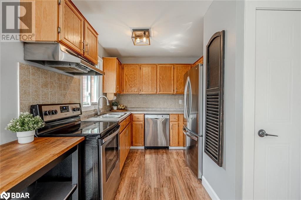 40 Grasett Crescent, Barrie, Ontario  L4N 6Z6 - Photo 4 - 40739785