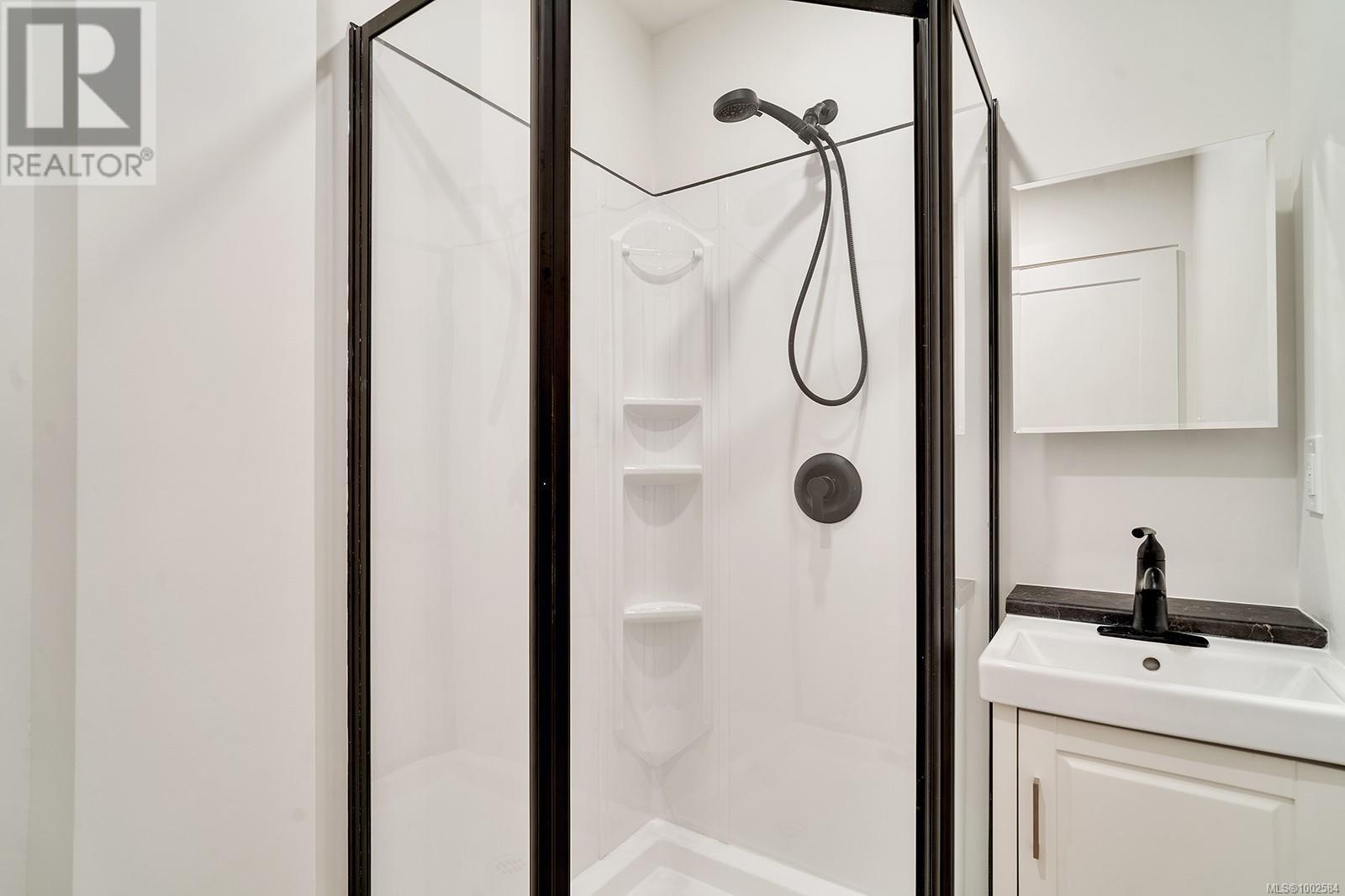 5622 1st St, Union Bay, British Columbia  V0R 3B0 - Photo 24 - 1002584