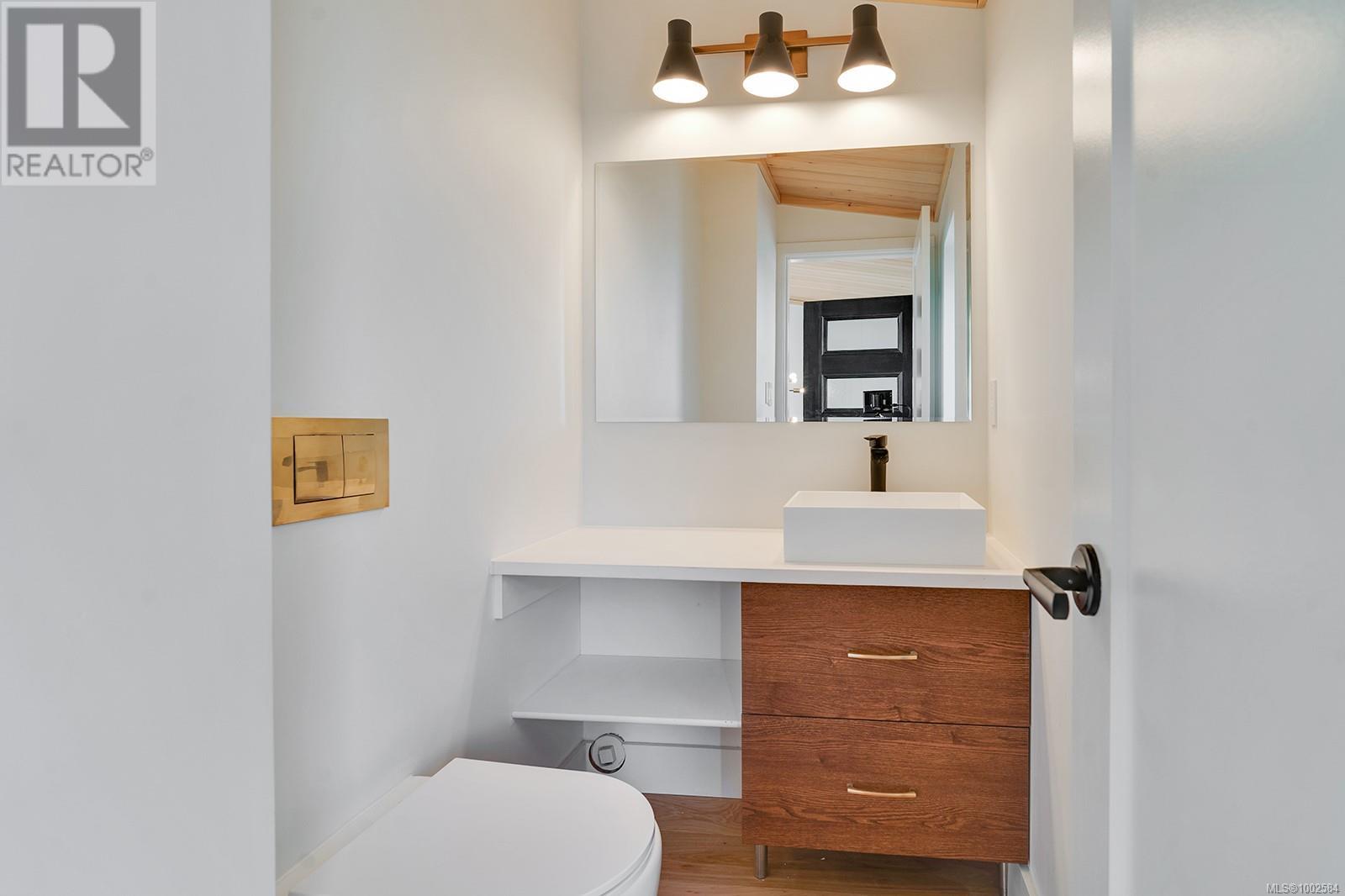5622 1st St, Union Bay, British Columbia  V0R 3B0 - Photo 19 - 1002584