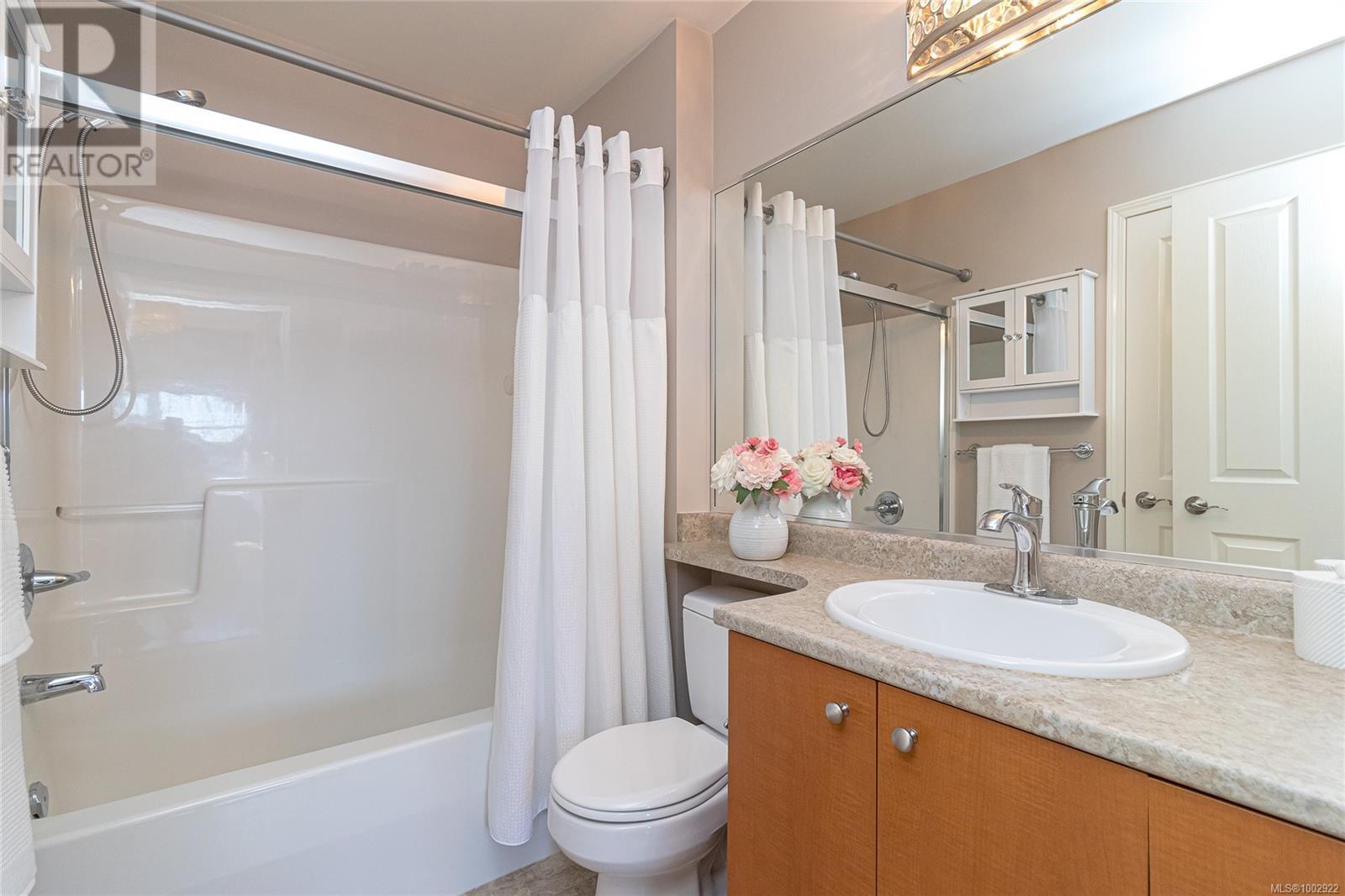 210 1959 Polo Park Crt, Central Saanich, British Columbia  V8M 2K1 - Photo 13 - 1002922
