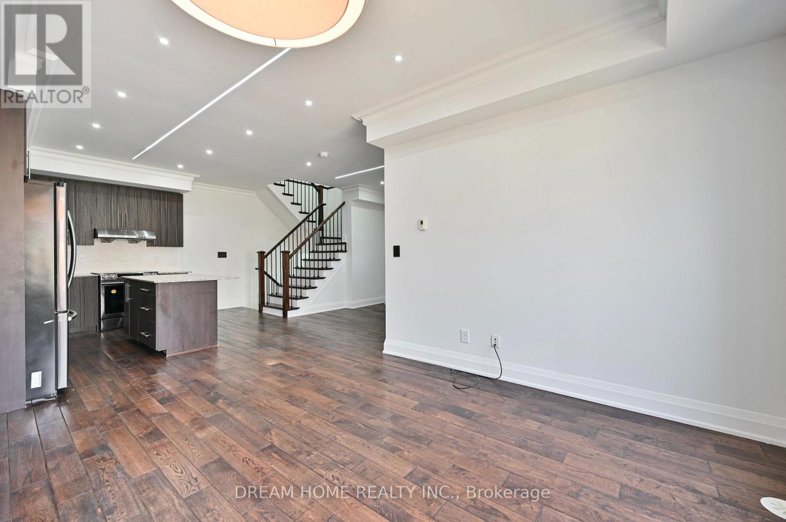 Th 28 - 9 Oakburn Crescent, Toronto, Ontario  M2N 2T5 - Photo 11 - C12210520