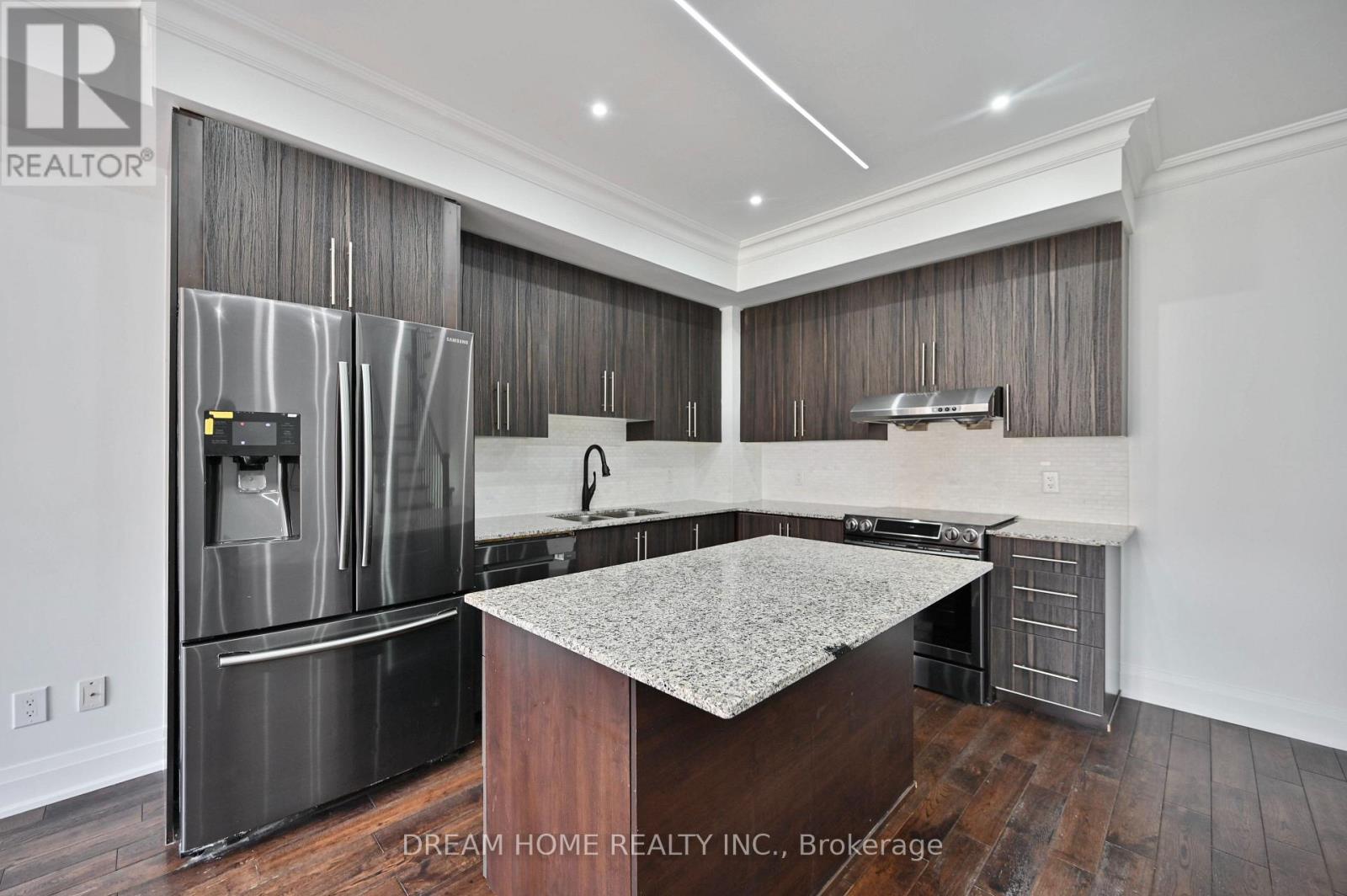 Th 28 - 9 Oakburn Crescent, Toronto, Ontario  M2N 2T5 - Photo 14 - C12210520
