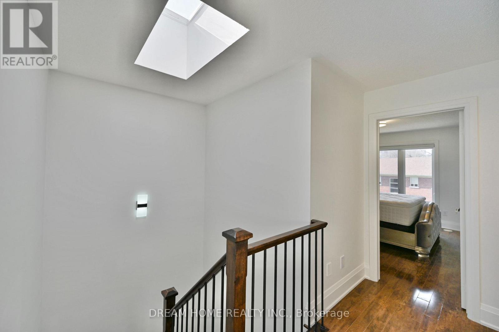 Th 28 - 9 Oakburn Crescent, Toronto, Ontario  M2N 2T5 - Photo 29 - C12210520