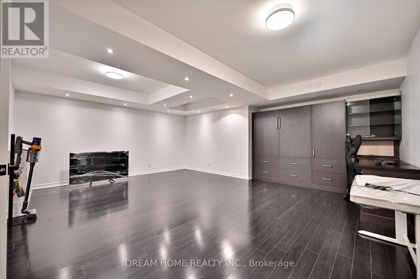 Th 28 - 9 Oakburn Crescent, Toronto, Ontario  M2N 2T5 - Photo 38 - C12210520