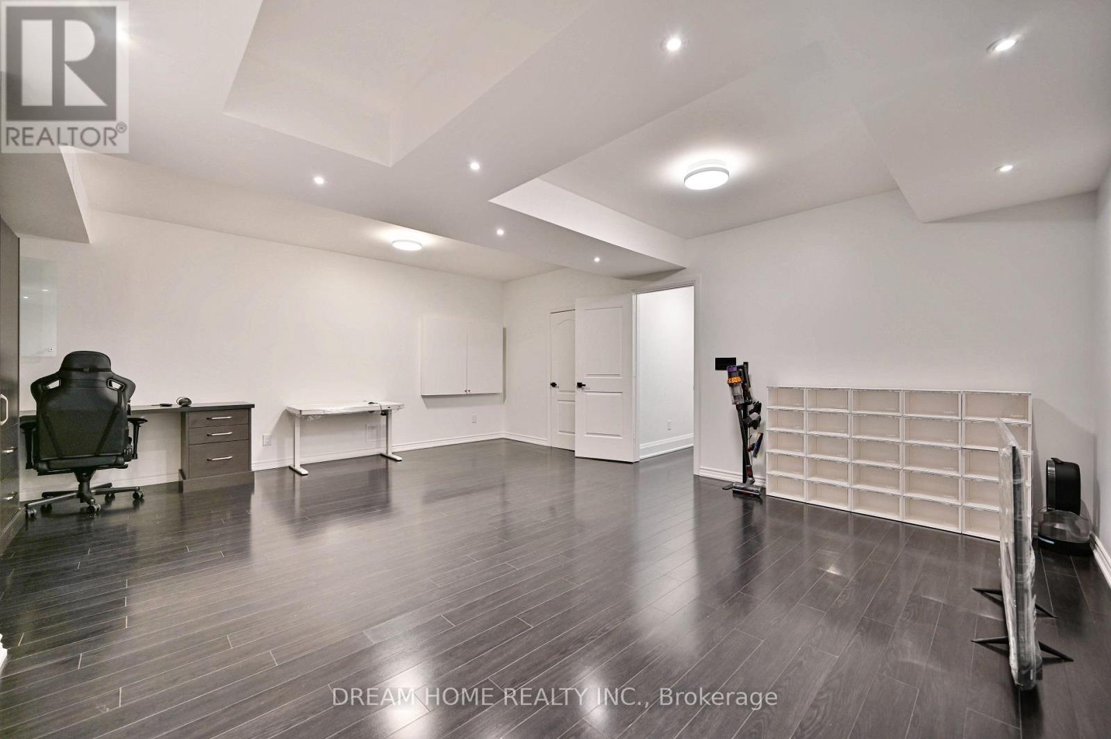 Th 28 - 9 Oakburn Crescent, Toronto, Ontario  M2N 2T5 - Photo 39 - C12210520