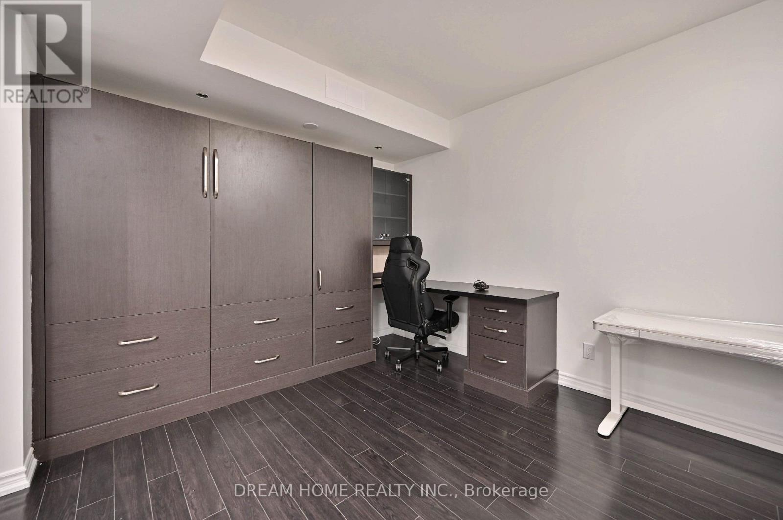 Th 28 - 9 Oakburn Crescent, Toronto, Ontario  M2N 2T5 - Photo 40 - C12210520