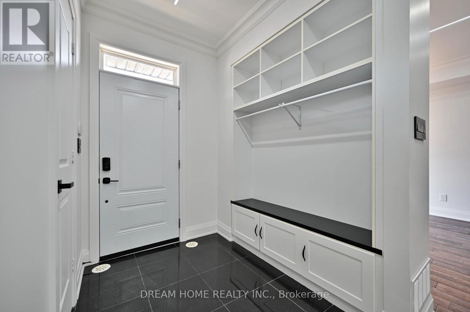 Th 28 - 9 Oakburn Crescent, Toronto, Ontario  M2N 2T5 - Photo 6 - C12210520