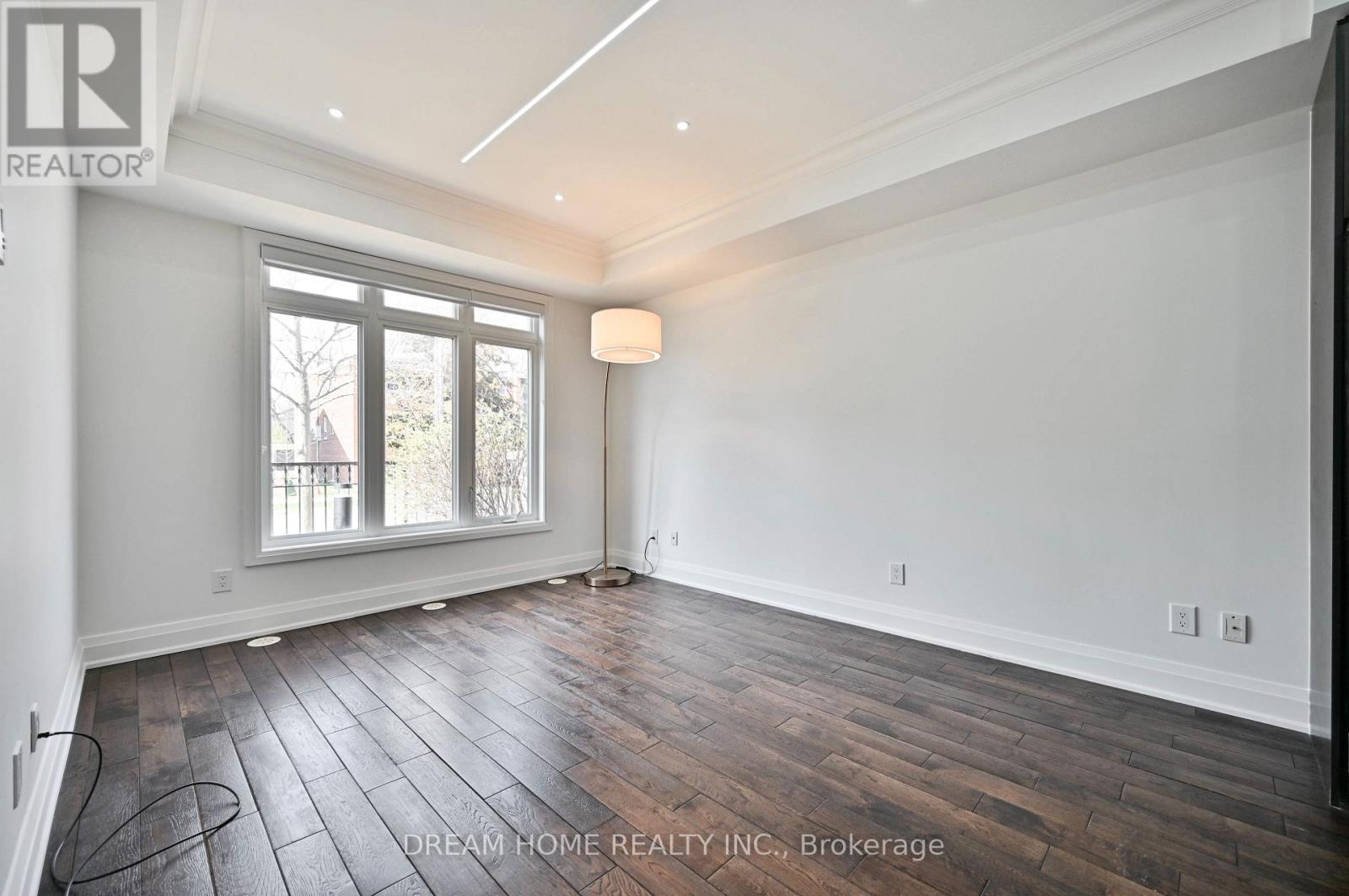 Th 28 - 9 Oakburn Crescent, Toronto, Ontario  M2N 2T5 - Photo 8 - C12210520