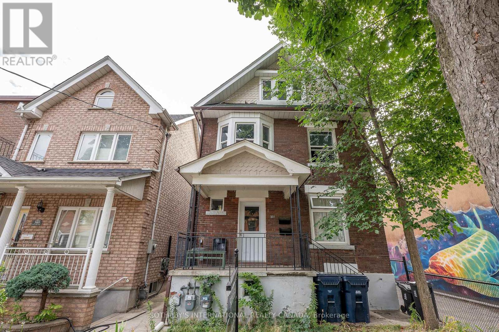 Lower - 301 Euclid Avenue, Toronto (Trinity-Bellwoods), Ontario  M6J 2K1 - Photo 2 - C12210530