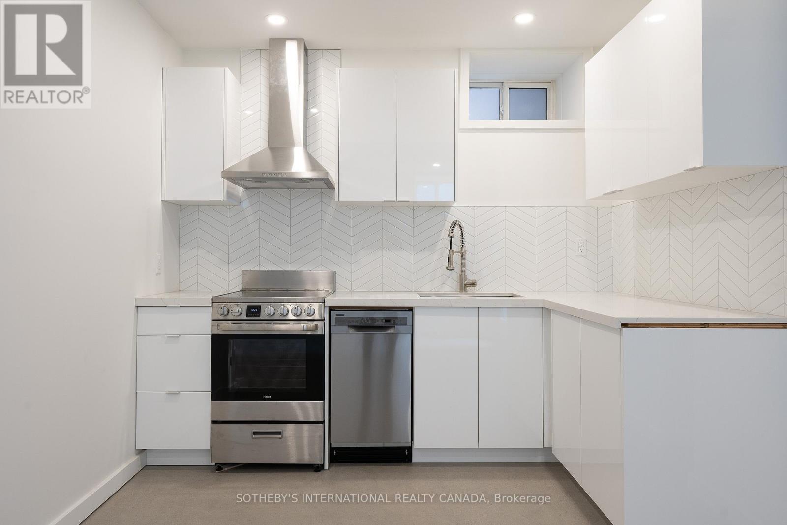 Lower - 301 Euclid Avenue, Toronto (Trinity-Bellwoods), Ontario  M6J 2K1 - Photo 8 - C12210530