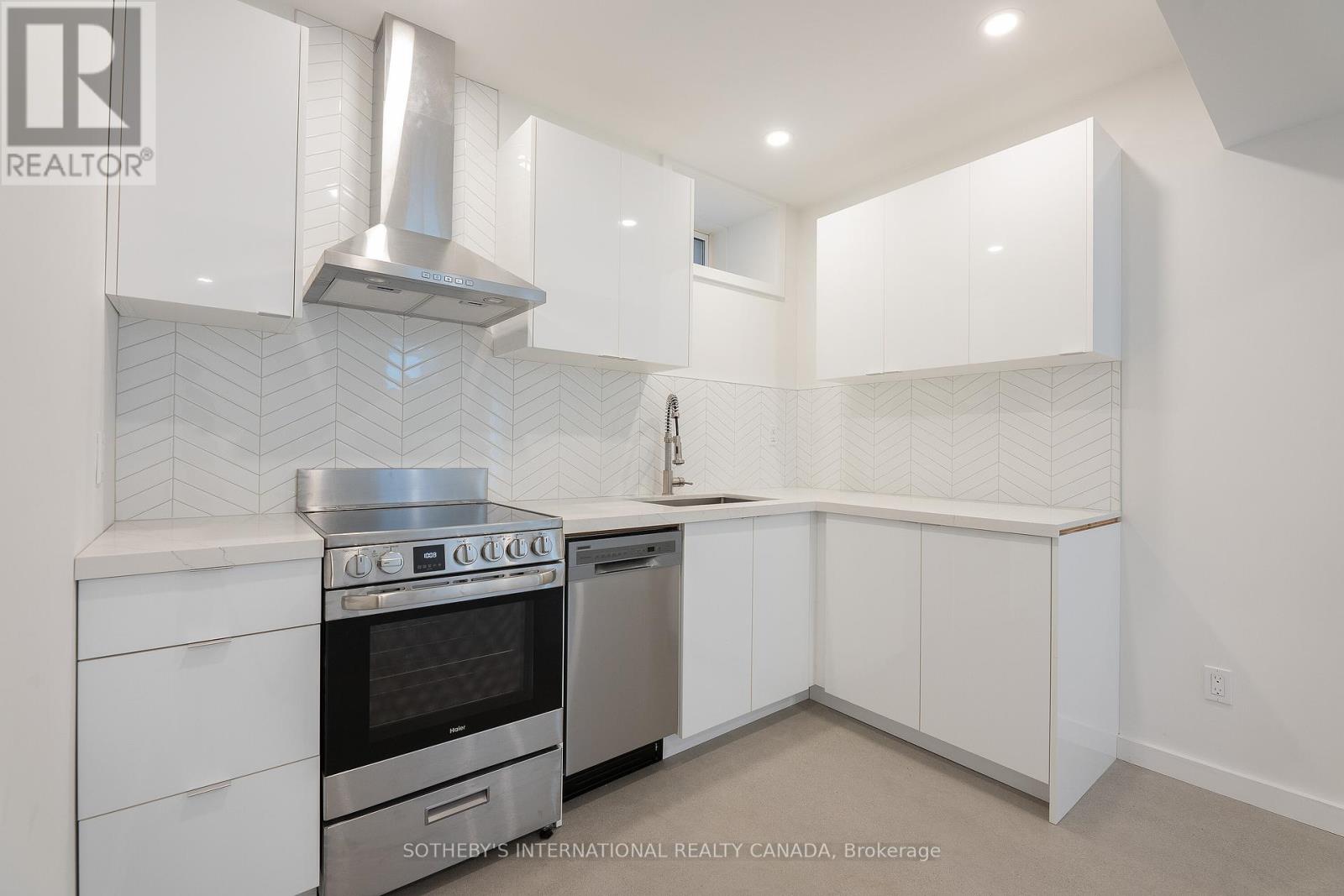 Lower - 301 Euclid Avenue, Toronto (Trinity-Bellwoods), Ontario  M6J 2K1 - Photo 9 - C12210530