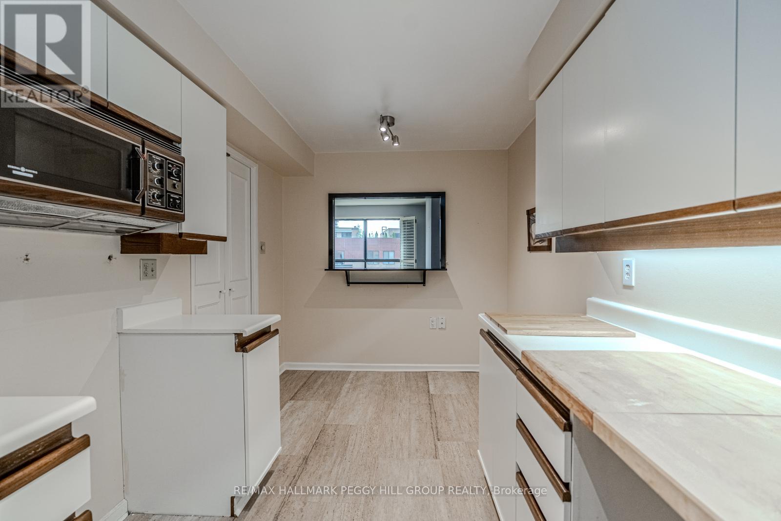 824 - 80 Front Street E, Toronto (Church-Yonge Corridor), Ontario  M5E 1T4 - Photo 6 - C12210546