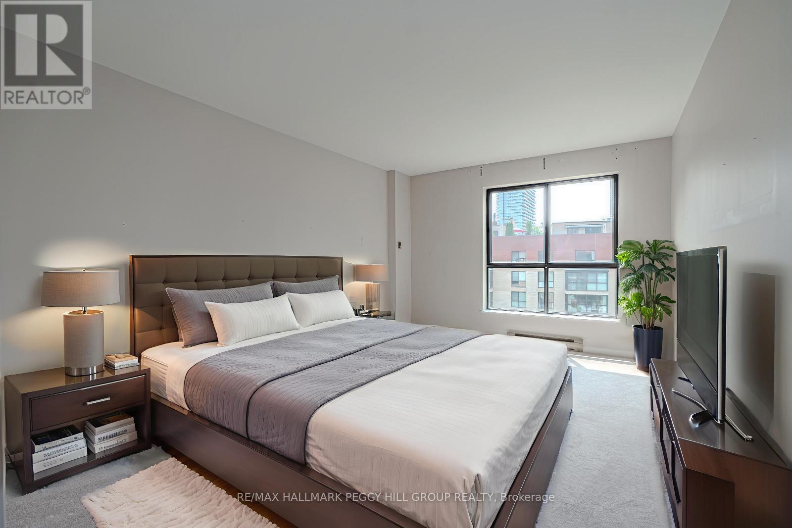 824 - 80 Front Street E, Toronto (Church-Yonge Corridor), Ontario  M5E 1T4 - Photo 9 - C12210546