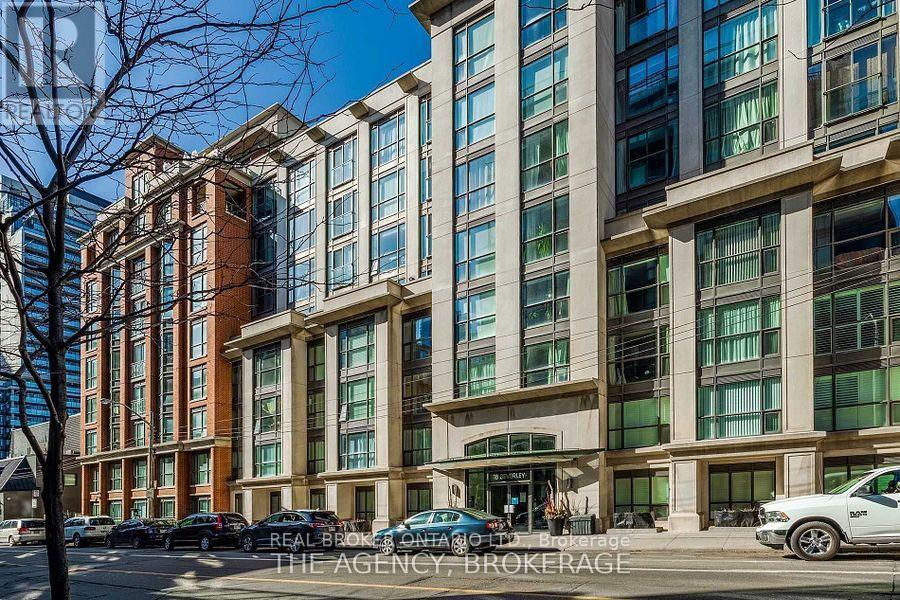 416 - 18 BEVERLEY STREET, Toronto, Ontario