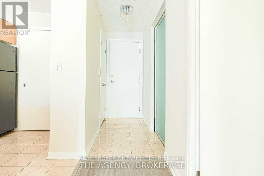 416 - 18 Beverley Street, Toronto, Ontario  M5T 3L2 - Photo 10 - C12210579