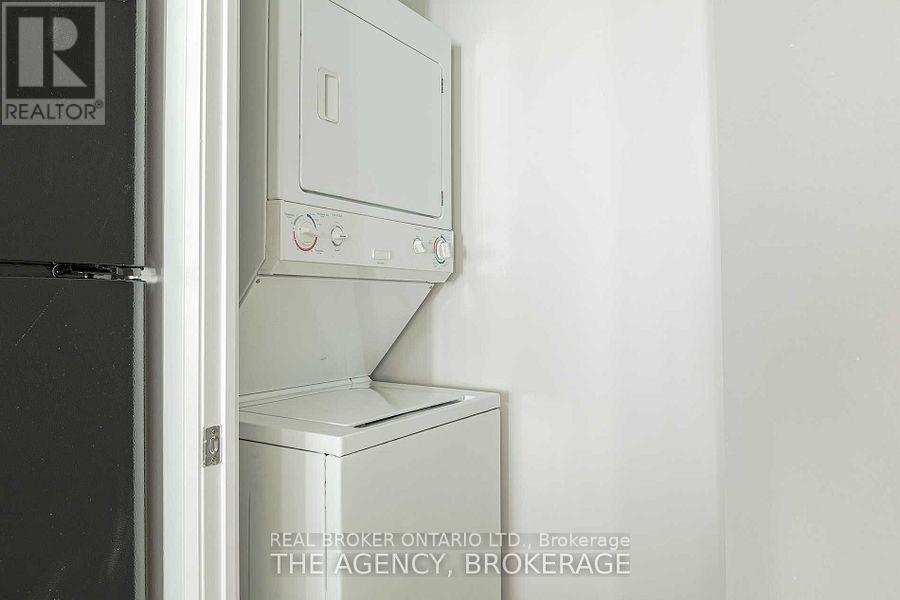 416 - 18 Beverley Street, Toronto, Ontario  M5T 3L2 - Photo 15 - C12210579