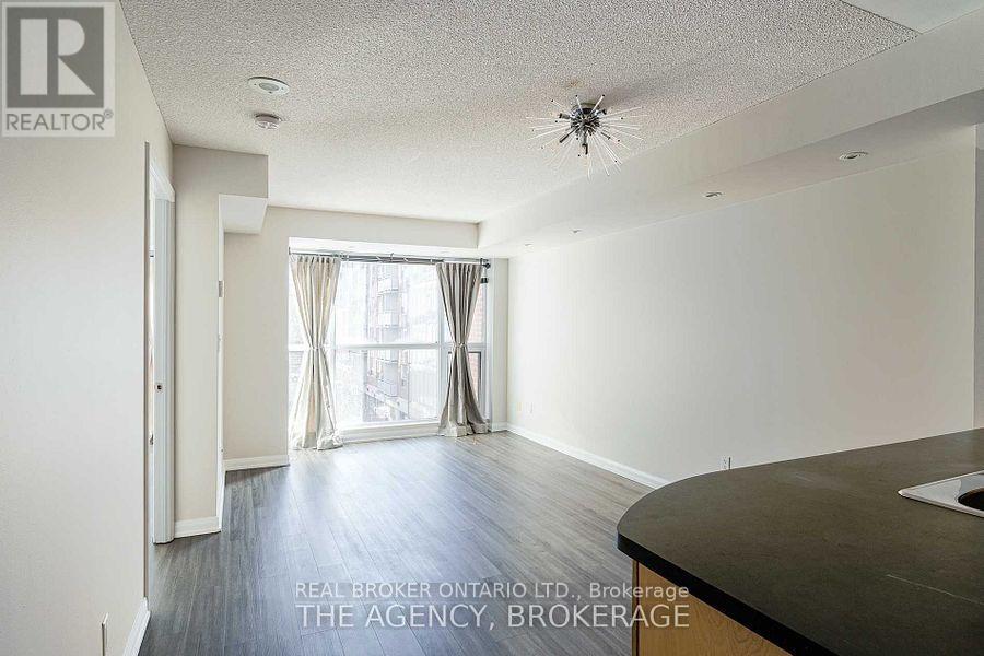 416 - 18 Beverley Street, Toronto, Ontario  M5T 3L2 - Photo 5 - C12210579