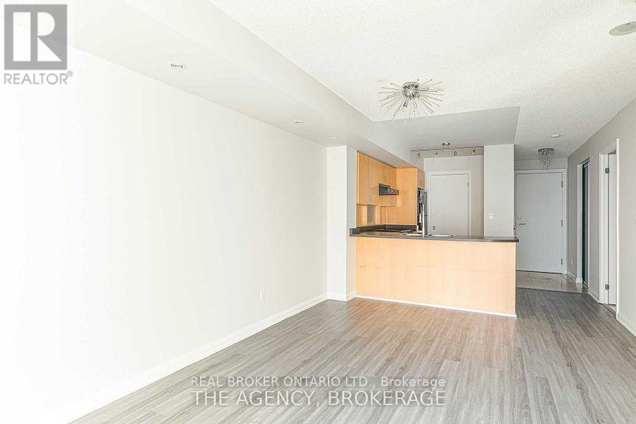 416 - 18 Beverley Street, Toronto, Ontario  M5T 3L2 - Photo 6 - C12210579