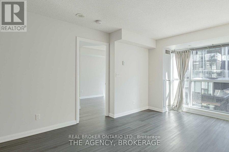 416 - 18 Beverley Street, Toronto, Ontario  M5T 3L2 - Photo 7 - C12210579