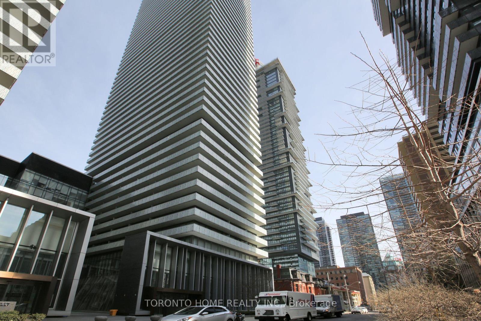 1011 - 50 Charles Street E, Toronto, Ontario  M4Y 0C3 - Photo 1 - C12210583