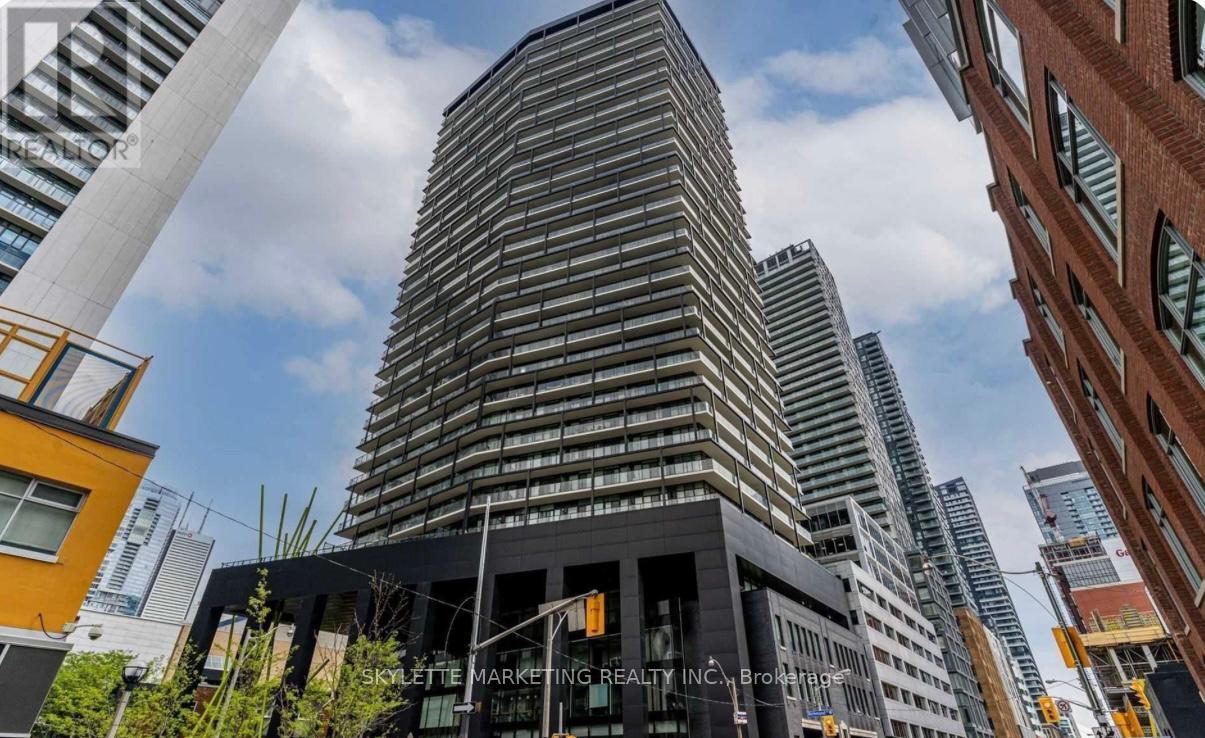 1306 - 125 PETER STREET, Toronto, Ontario