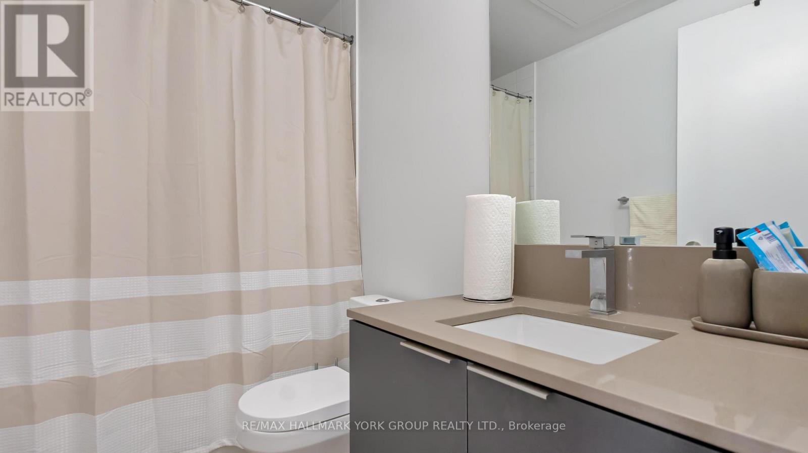 5206 - 181 Dundas Street E, Toronto, Ontario  M5A 0N5 - Photo 16 - C12210653