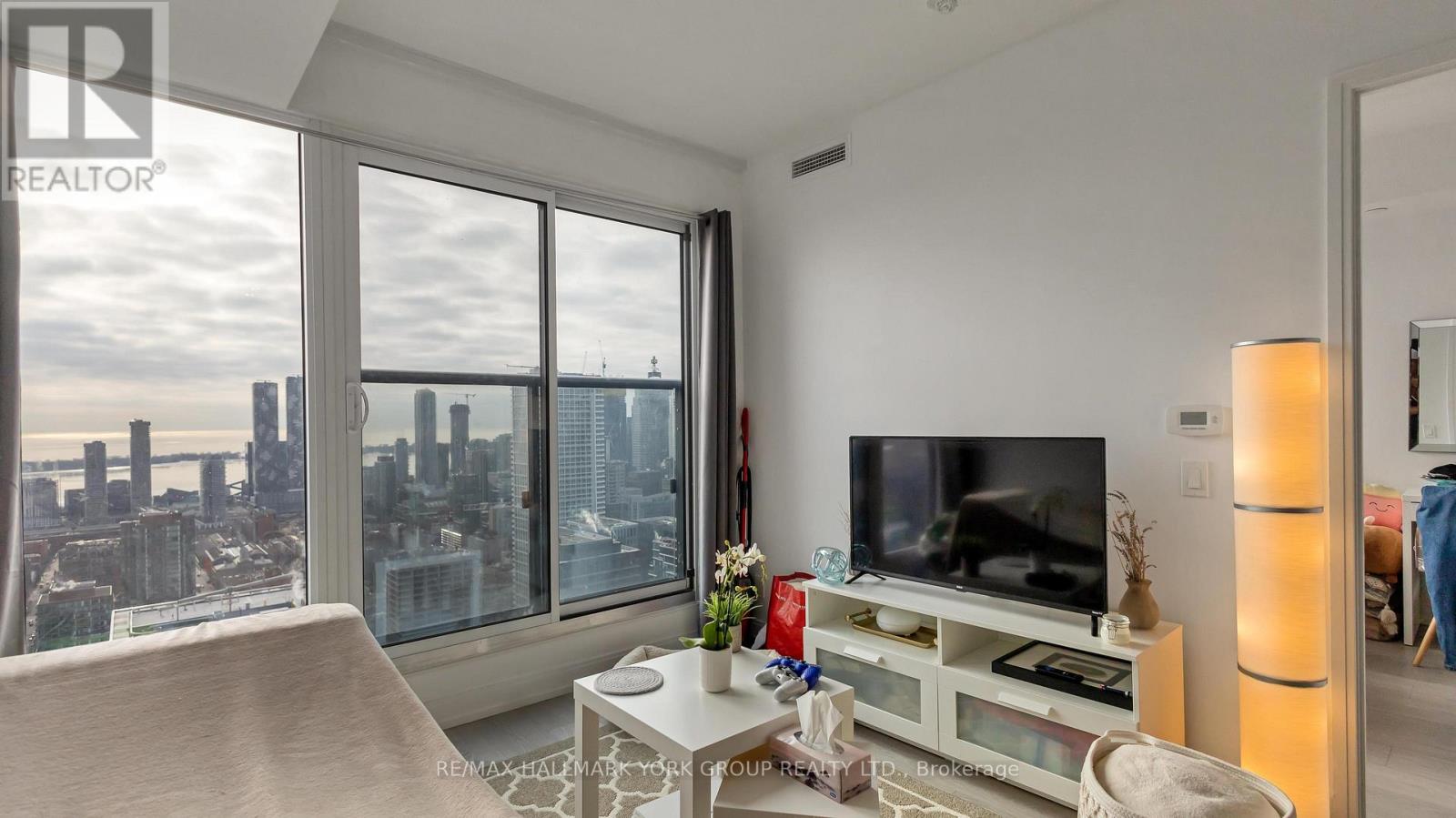 5206 - 181 Dundas Street E, Toronto, Ontario  M5A 0N5 - Photo 5 - C12210653