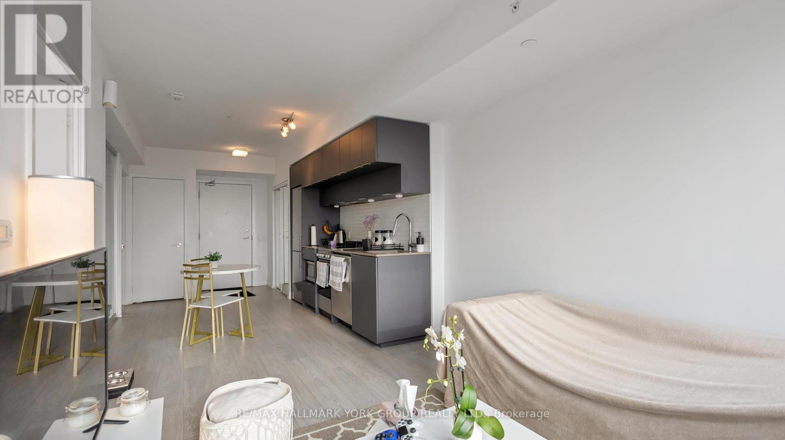 5206 - 181 Dundas Street E, Toronto, Ontario  M5A 0N5 - Photo 8 - C12210653