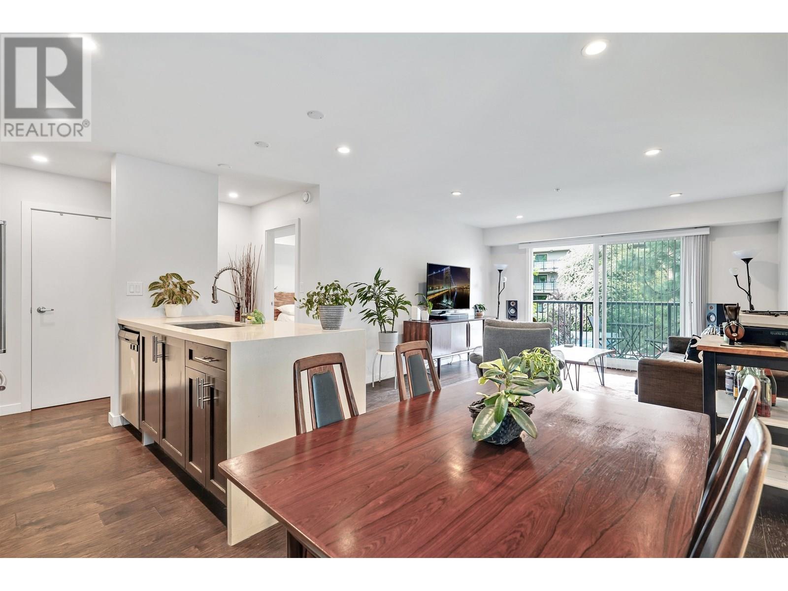 302 357 E 2ND STREET, north vancouver, British Columbia