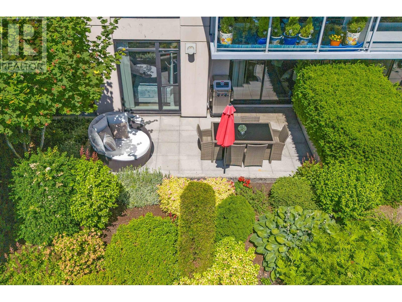 109 175 W 1ST STREET, North Vancouver, British Columbia