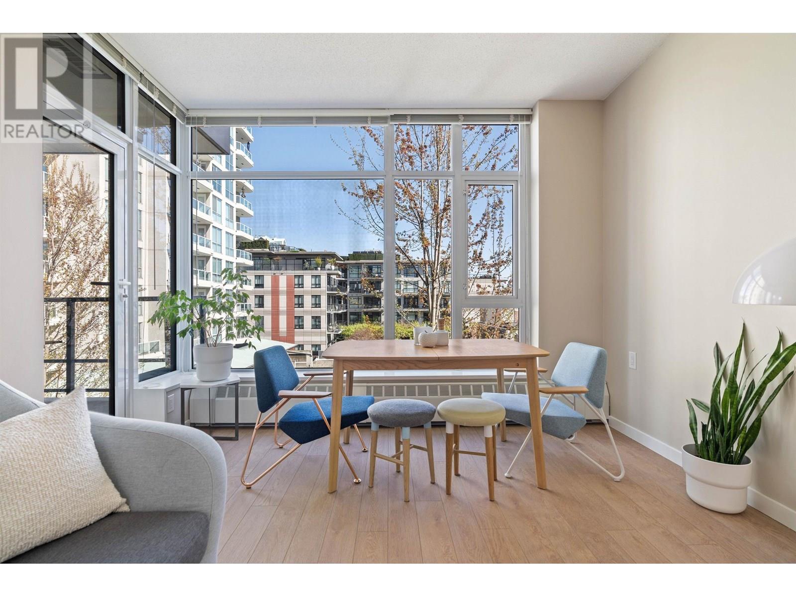408 135 W 2ND STREET, North Vancouver, British Columbia