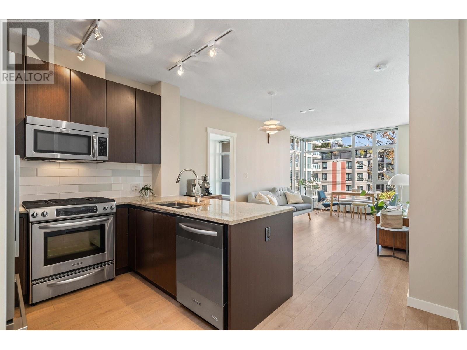 408 135 W 2nd Street, North Vancouver, British Columbia  V7M 0C5 - Photo 2 - R3013721