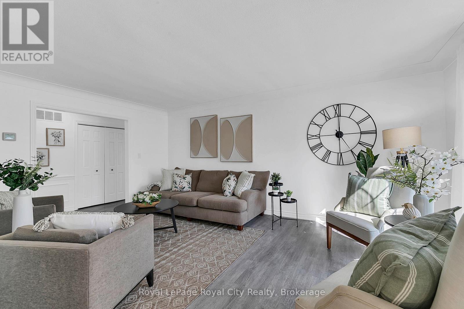 1873 Four Seasons Drive, Burlington, Ontario  L7P 3B1 - Photo 8 - W12210678