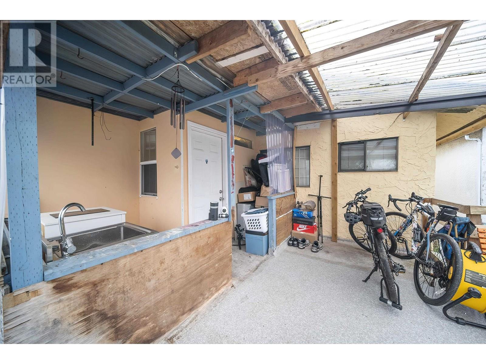 4940 Killarney Street, Vancouver, British Columbia  V5R 3V7 - Photo 12 - R3013716