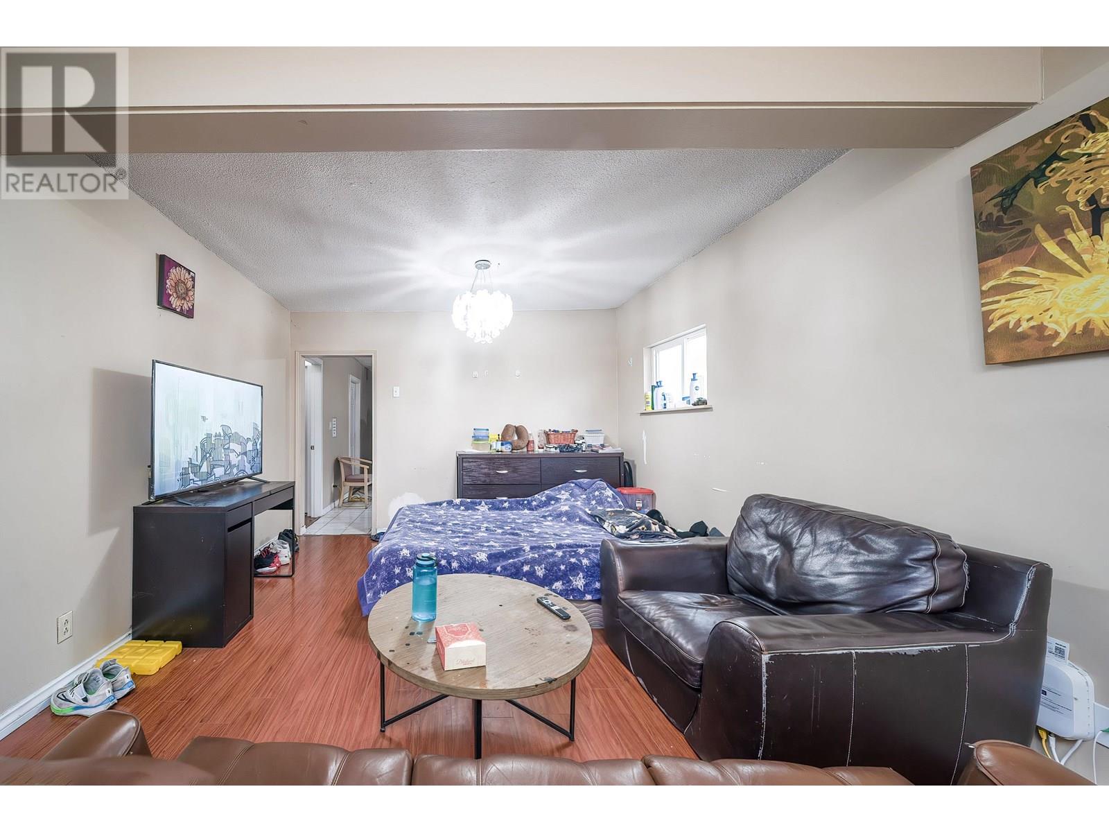 4940 Killarney Street, Vancouver, British Columbia  V5R 3V7 - Photo 2 - R3013716
