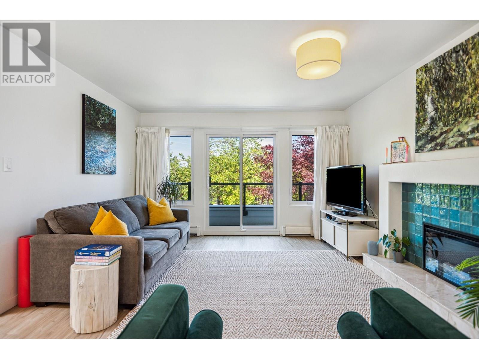 4334 St. Catherines Street, Vancouver, British Columbia  V5V 4M3 - Photo 3 - R3013725