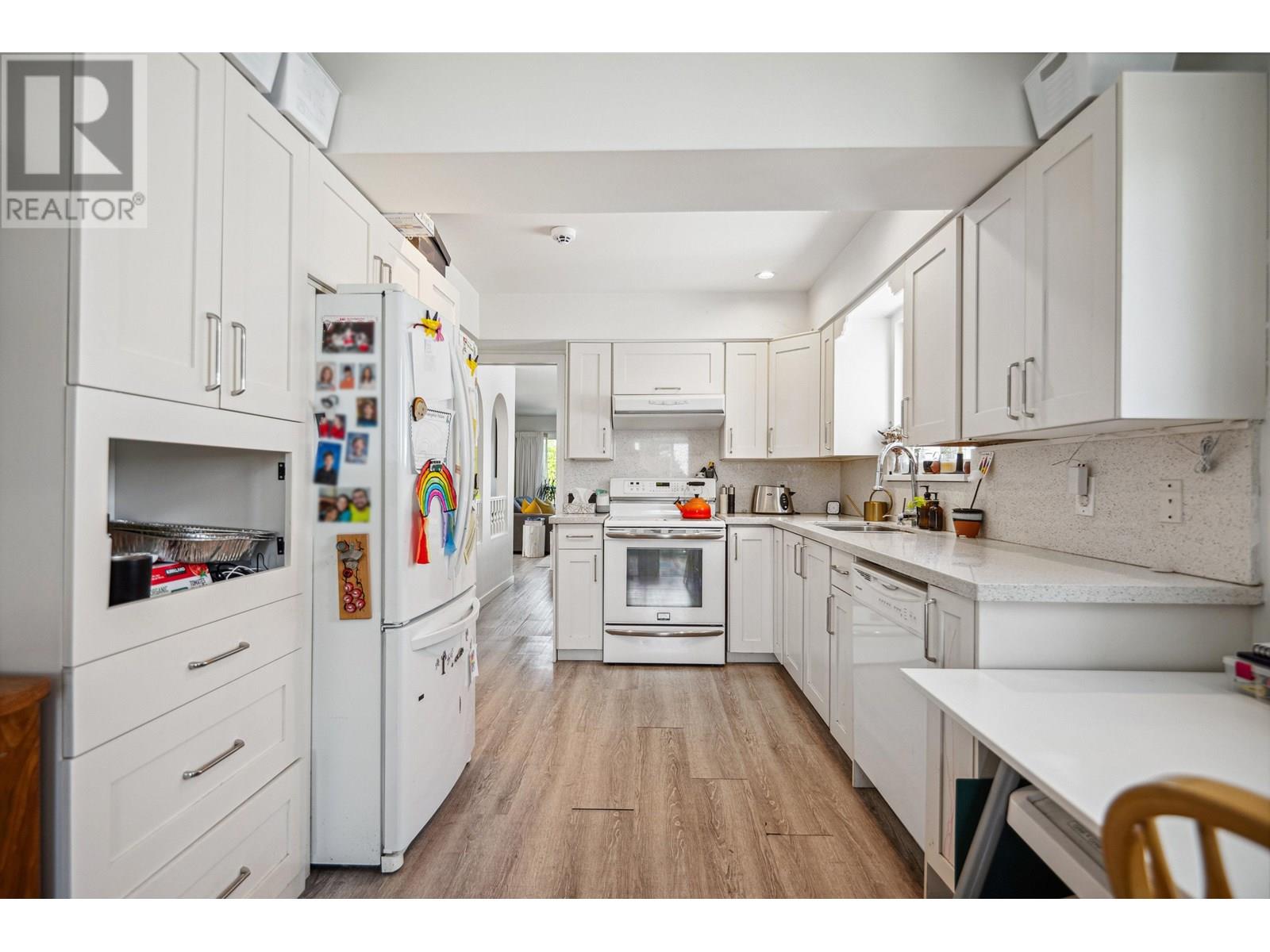 4334 St. Catherines Street, Vancouver, British Columbia  V5V 4M3 - Photo 9 - R3013725