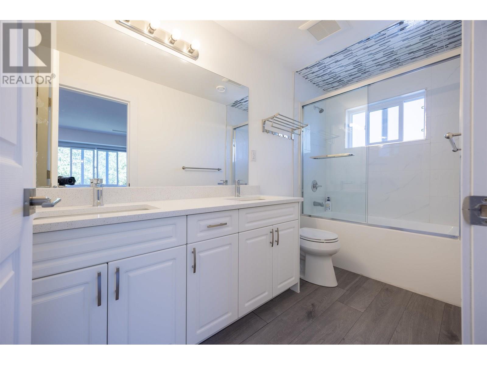 8684 12th Avenue, Burnaby, British Columbia  V3N 2L9 - Photo 17 - R3013743