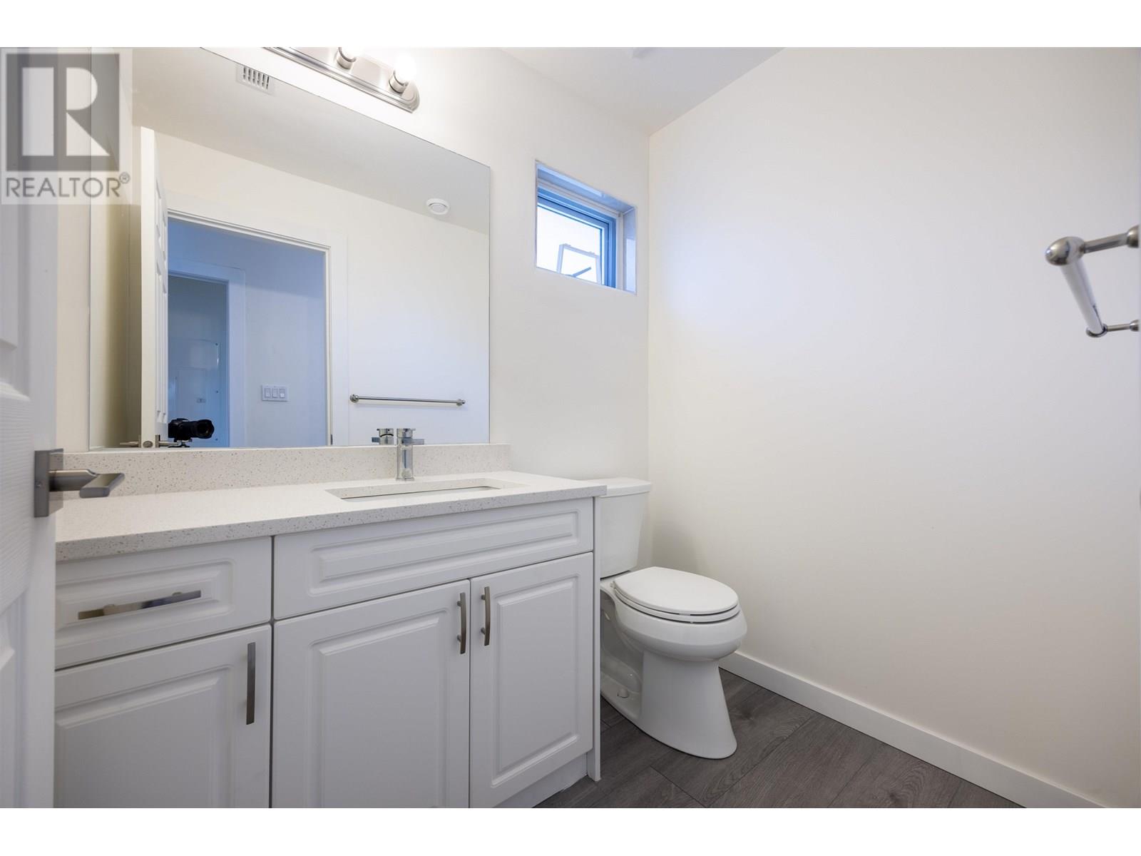 8684 12th Avenue, Burnaby, British Columbia  V3N 2L9 - Photo 39 - R3013743