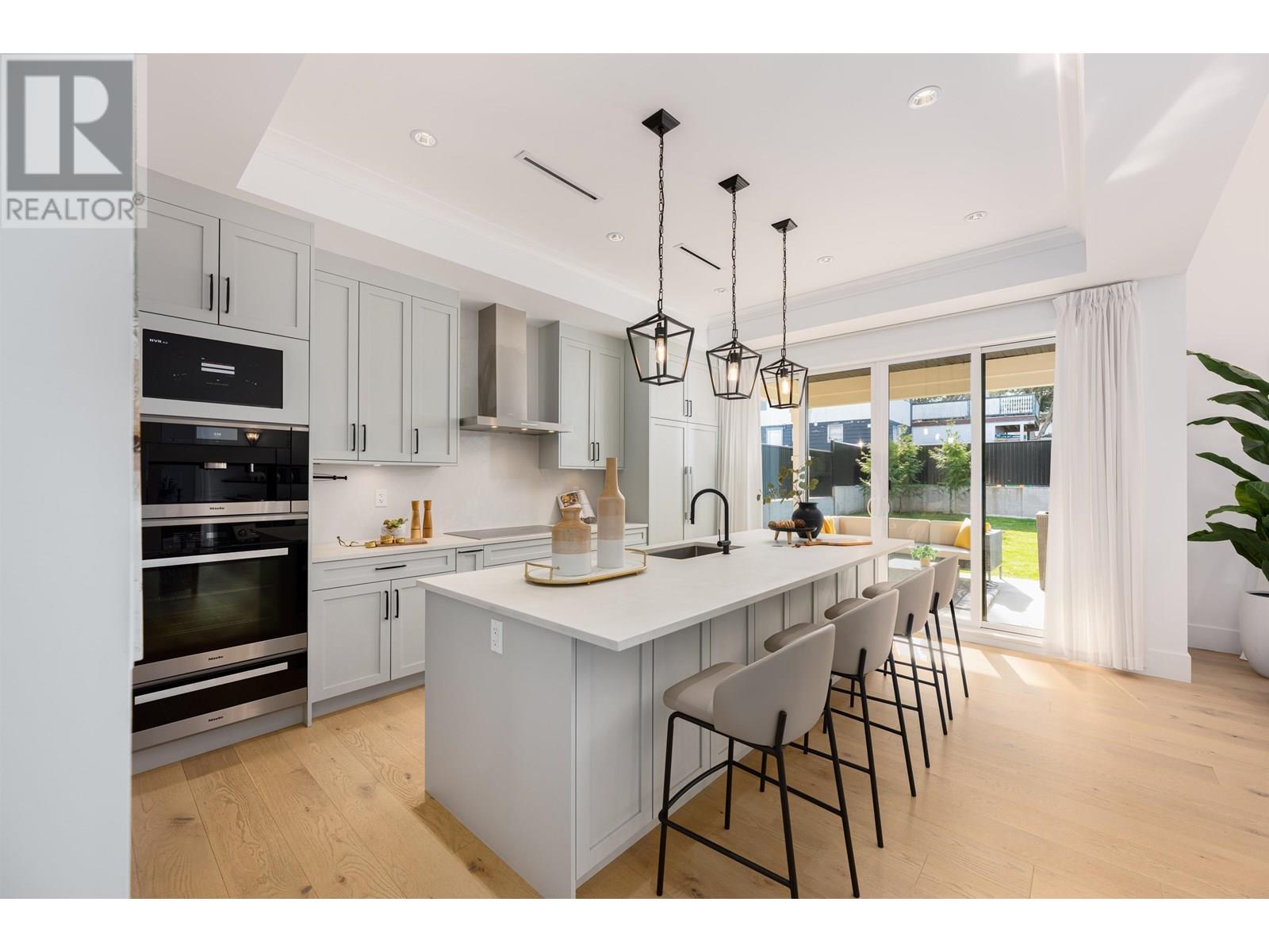 5469 Nelson Avenue, Burnaby, British Columbia  V5H 3H1 - Photo 12 - R3013754