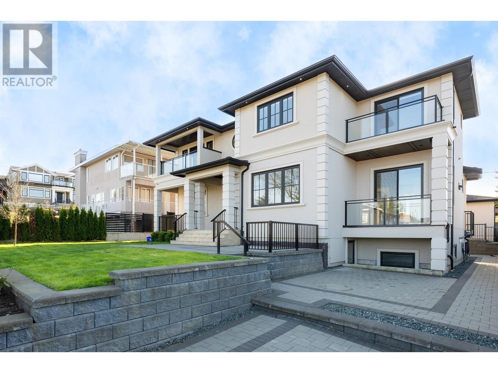 5469 Nelson Avenue, Burnaby, British Columbia  V5H 3H1 - Photo 2 - R3013754