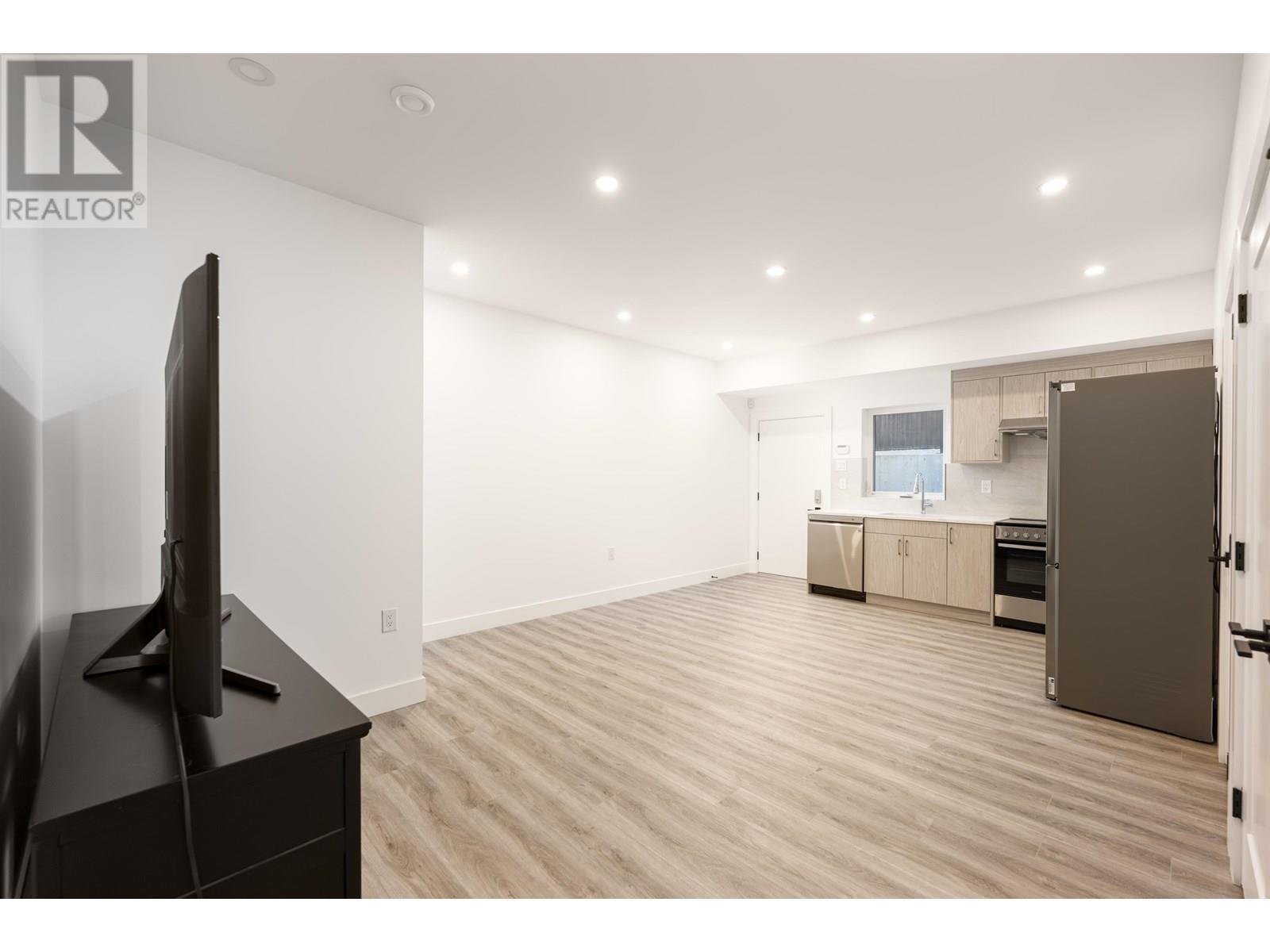 5469 Nelson Avenue, Burnaby, British Columbia  V5H 3H1 - Photo 35 - R3013754