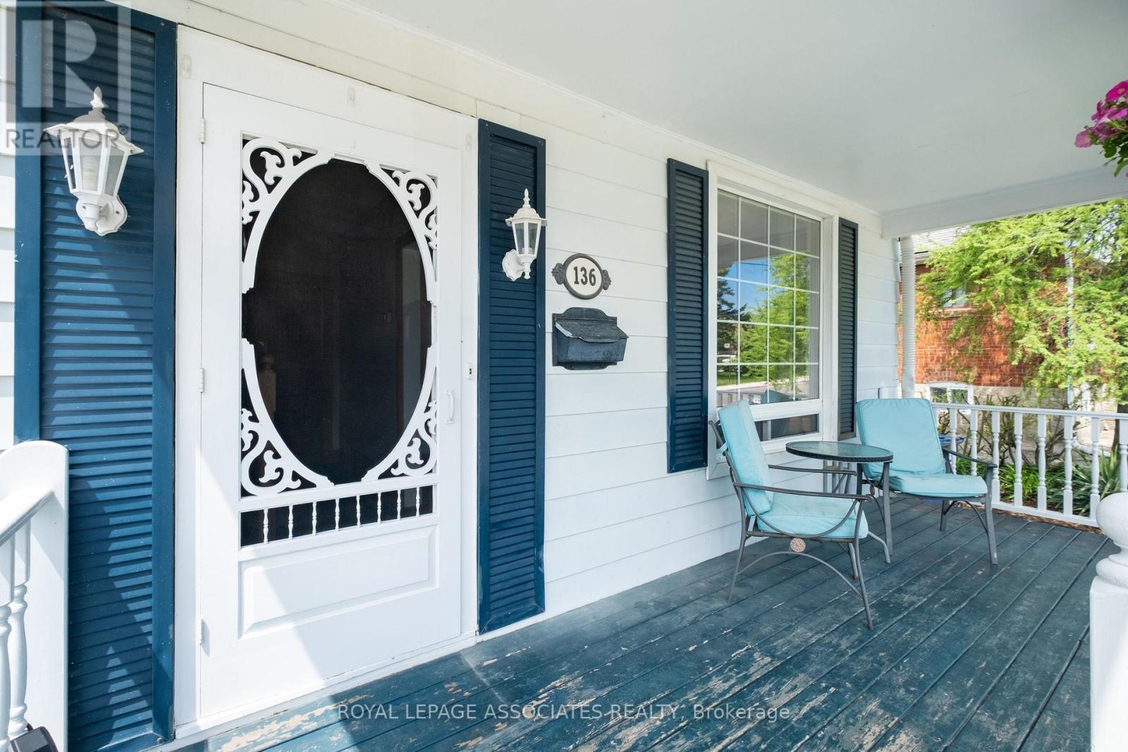 Property at 136 AYLESWORTH AVENUE image 5