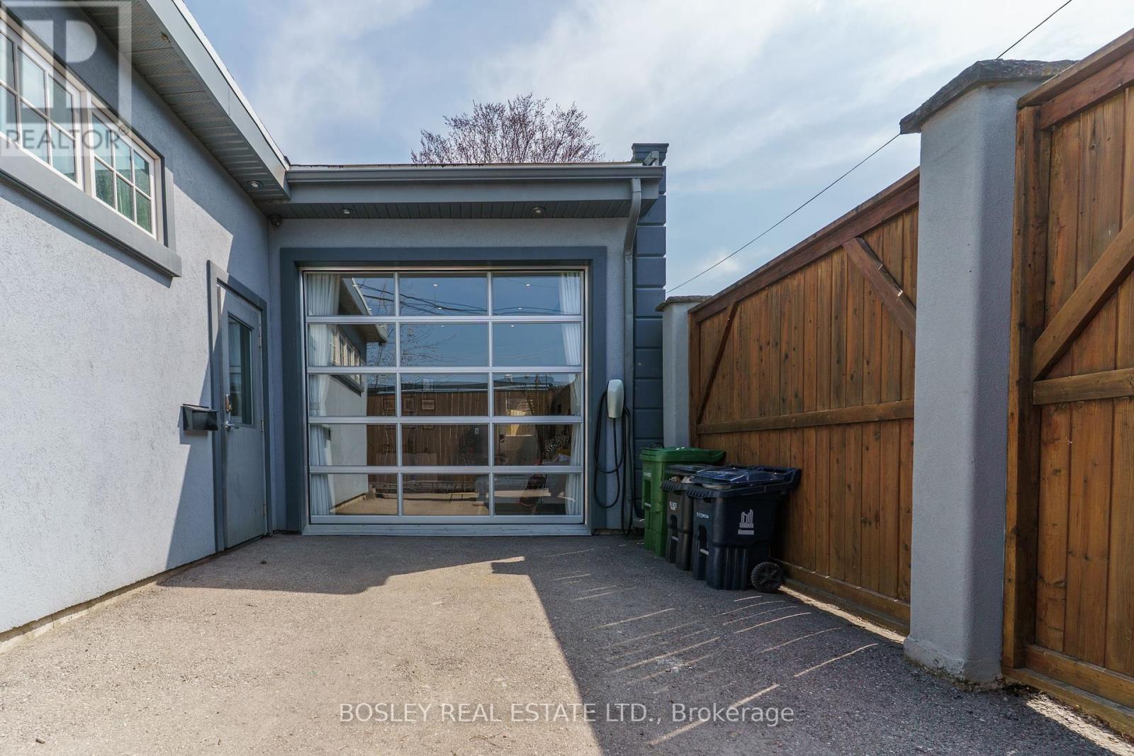 42 Logan Avenue, Toronto, Ontario  M4M 2M8 - Photo 26 - E12210591